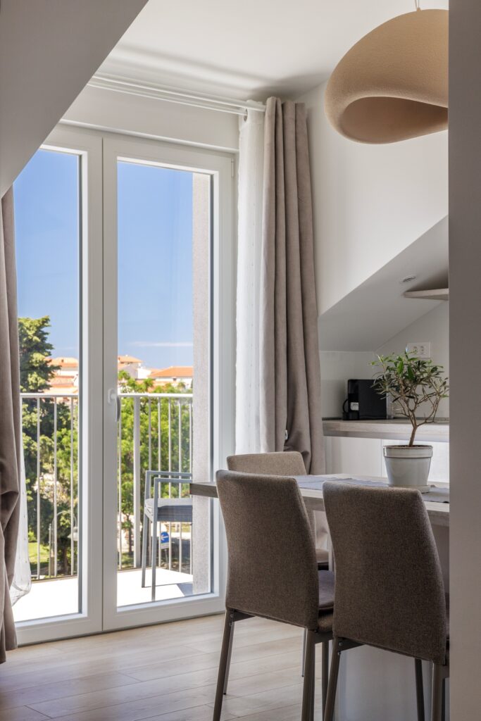 One-Bedroom Apartment with Sea View