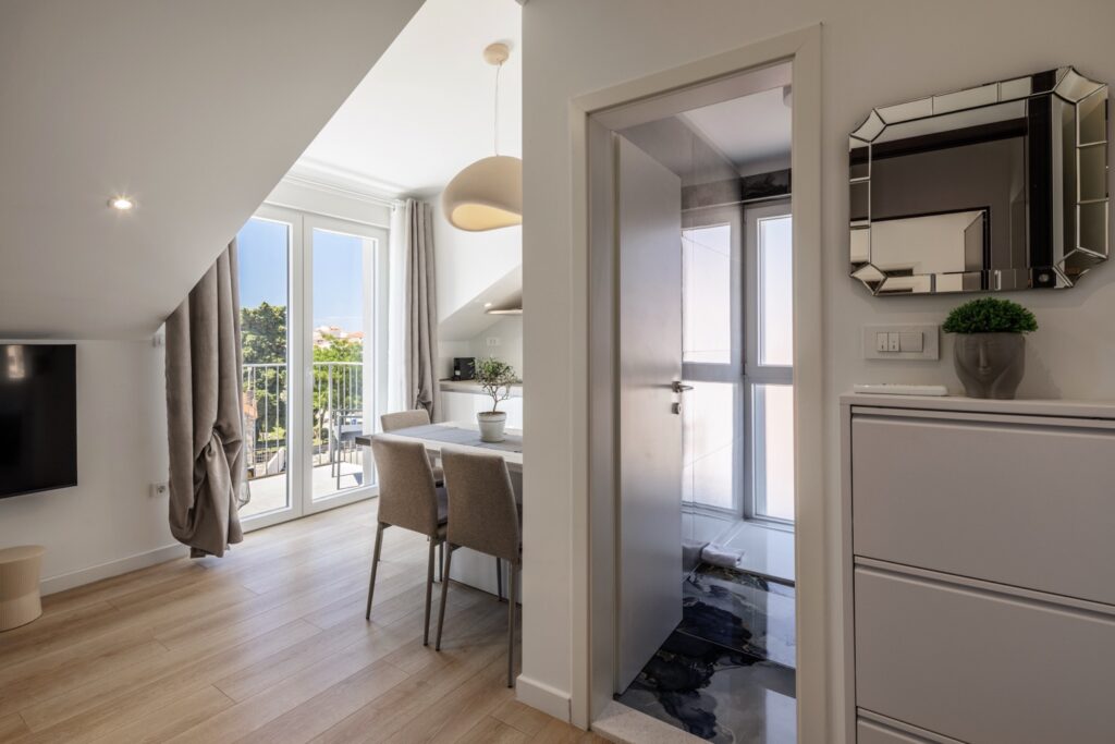 One-Bedroom Apartment with Sea View